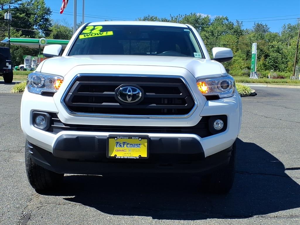 2022 Toyota Tacoma SR photo 2