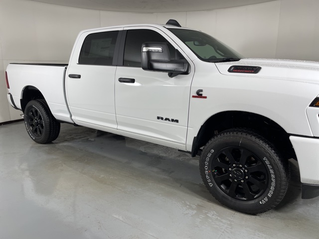 2026 Ram 2500 Big Horn photo 9