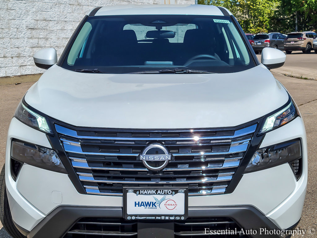 2026 Nissan Rogue SV photo 4