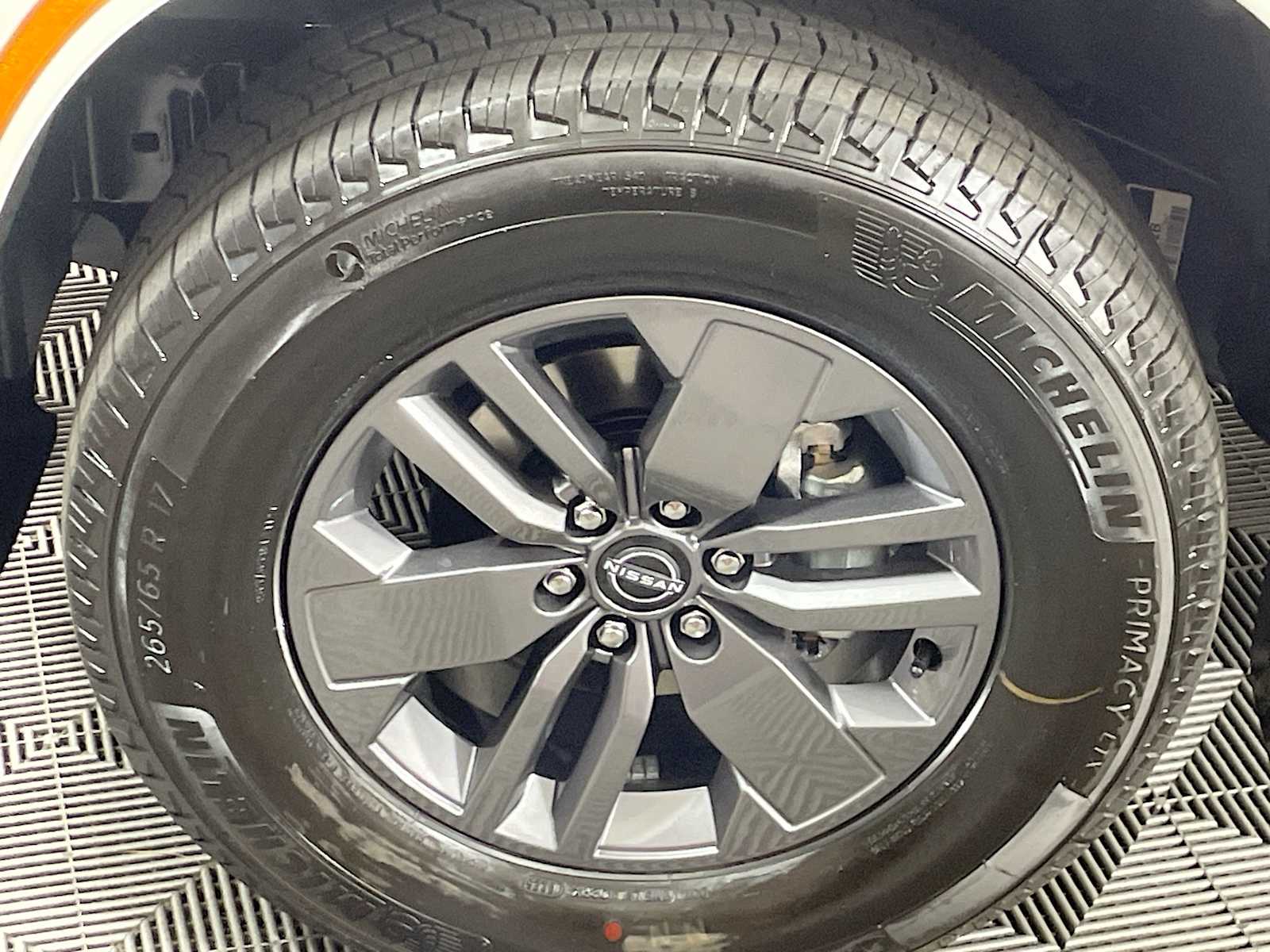 2025 Nissan Frontier SV Crew Cab photo 26