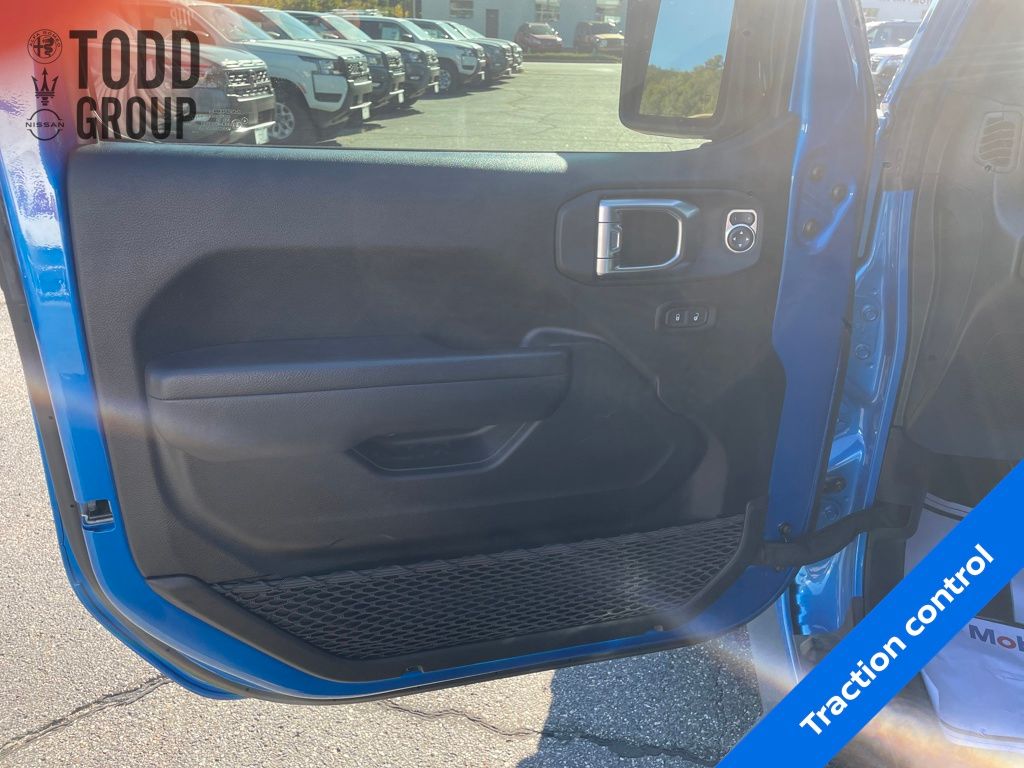 2023 Jeep Gladiator Willys photo 10