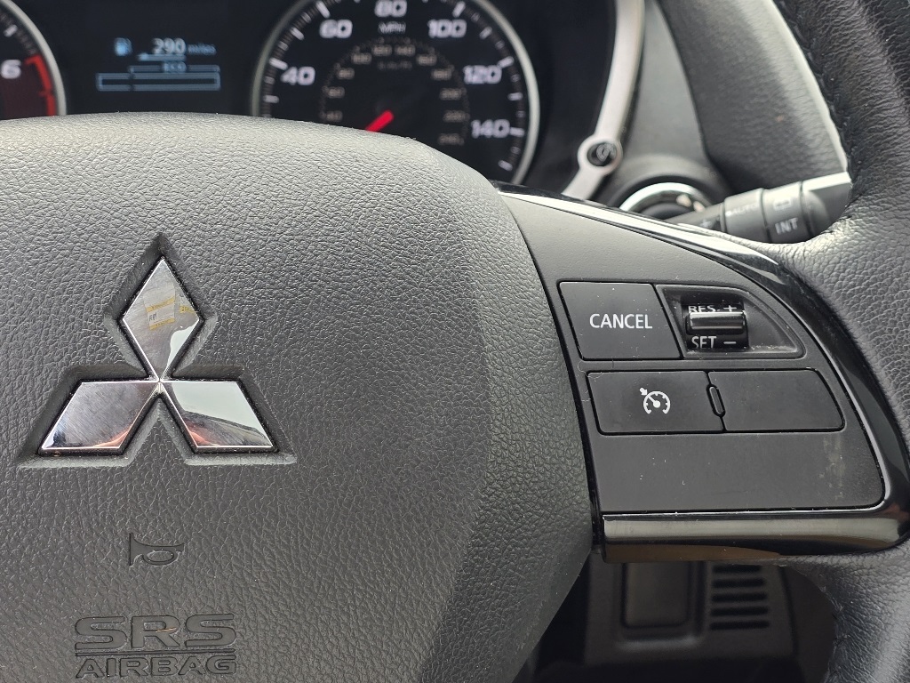 2022 Mitsubishi Eclipse Cross SE photo 16