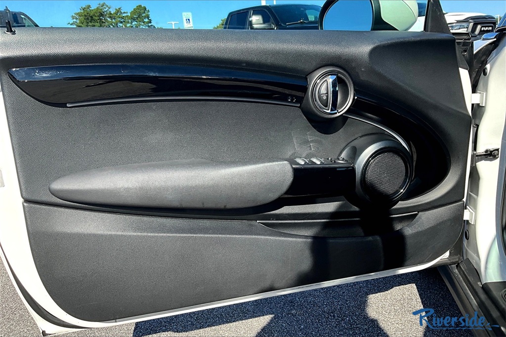 2024 Mini Cooper Convertible S photo 17
