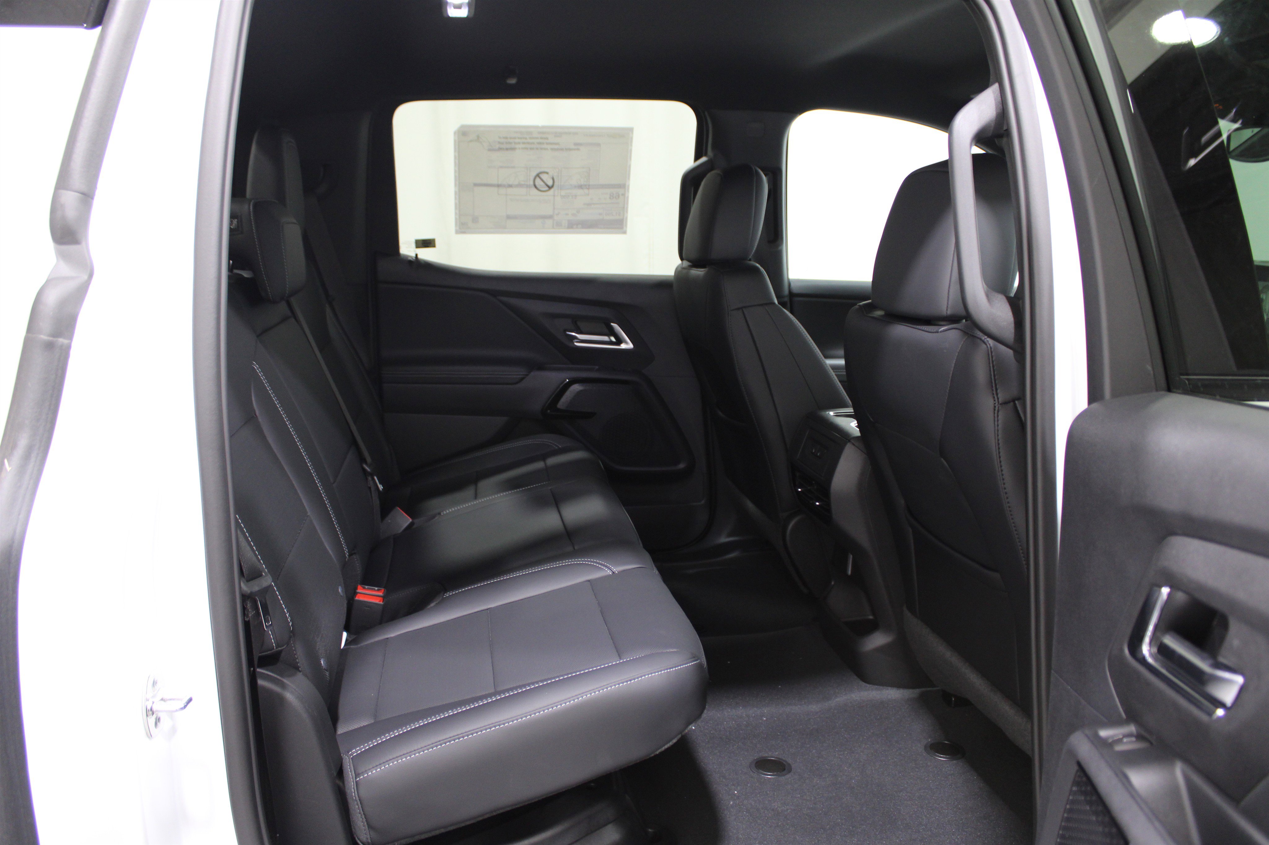 2025 Chevrolet Silverado EV LT photo 14
