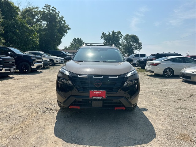 2025 Nissan Rogue SV photo 13