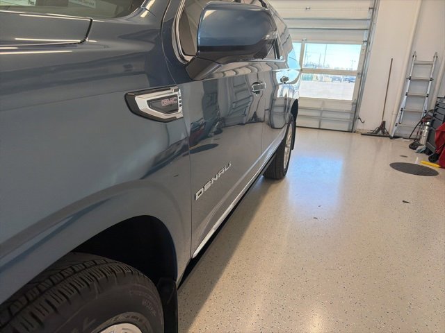 2025 Gmc Yukon XL Denali photo 4