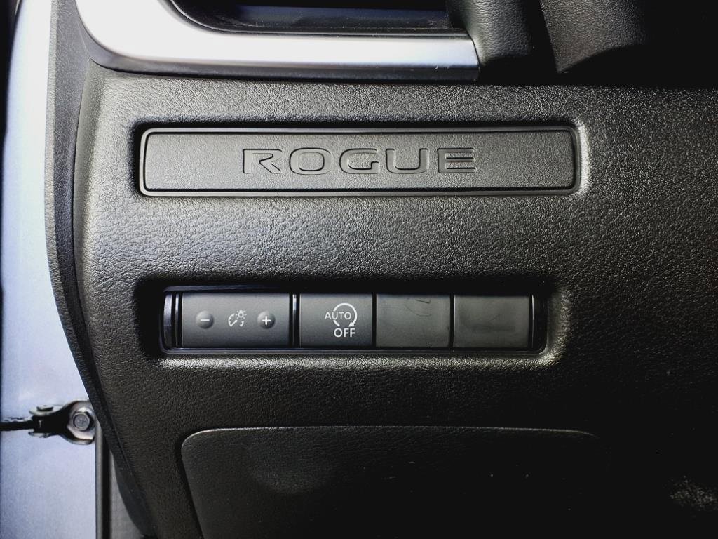 2023 Nissan Rogue S photo 7