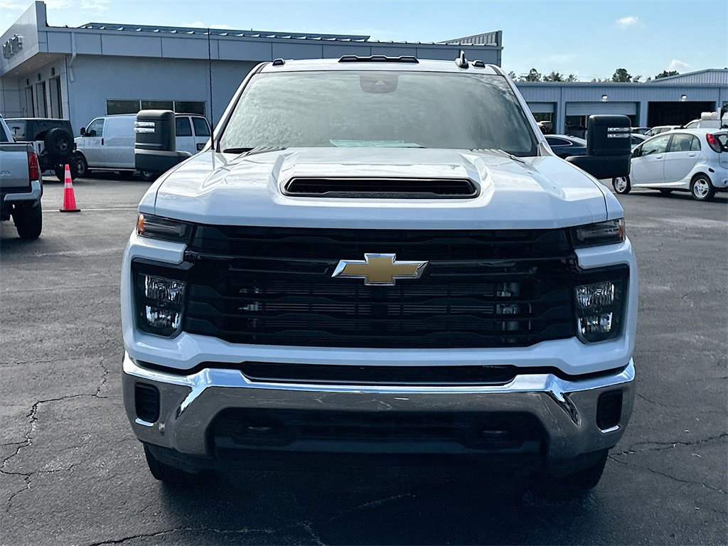 2025 Chevrolet Silverado 3500HD Work Truck photo 2