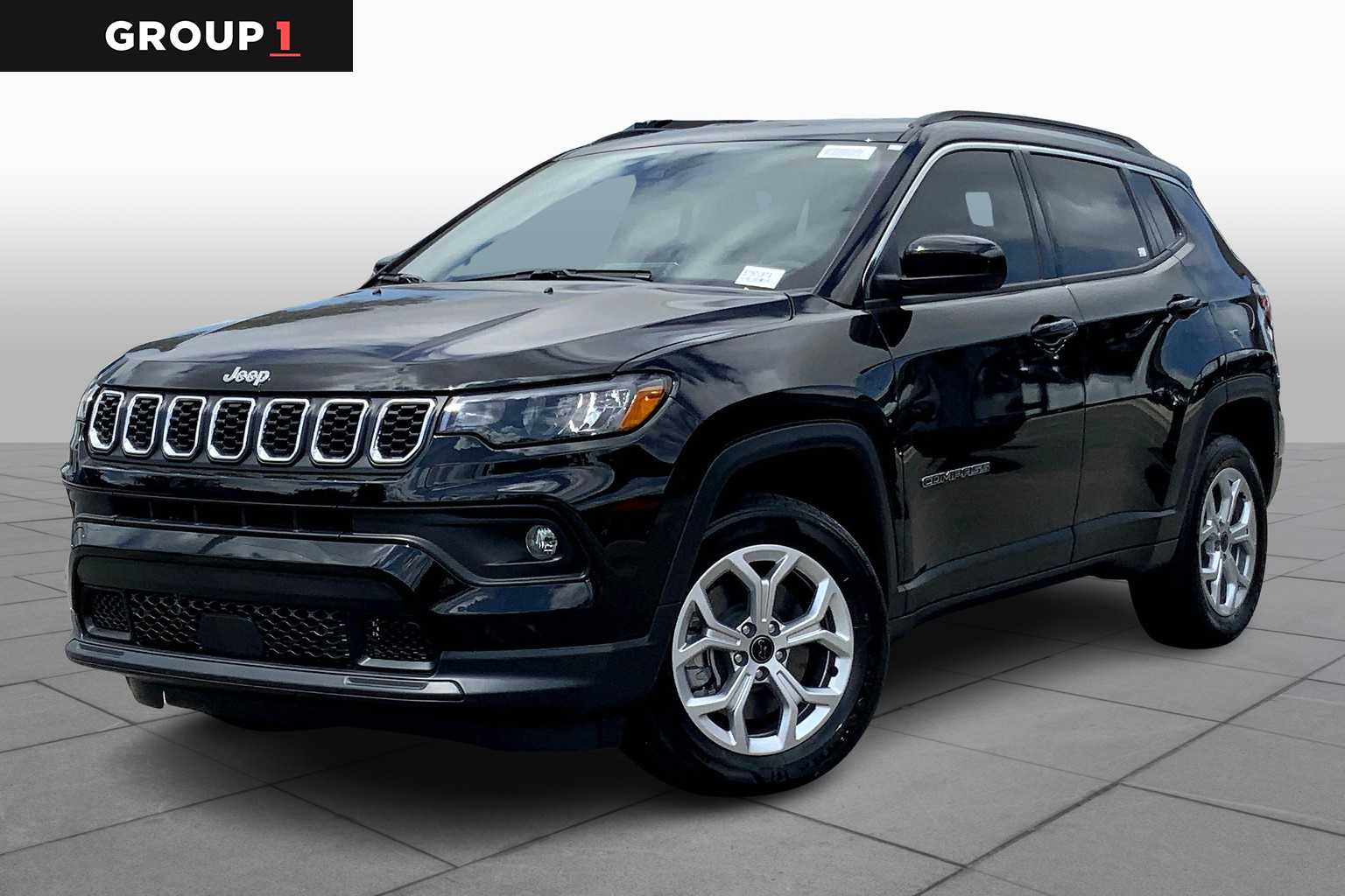 2026 Jeep Compass Latitude photo 2