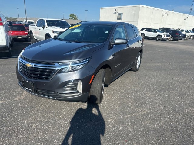 2022 Chevrolet Equinox LT photo 3