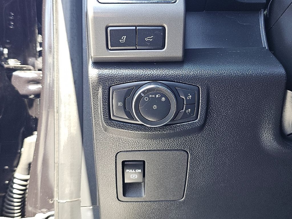 2021 Ford Expedition MAX XLT photo 24
