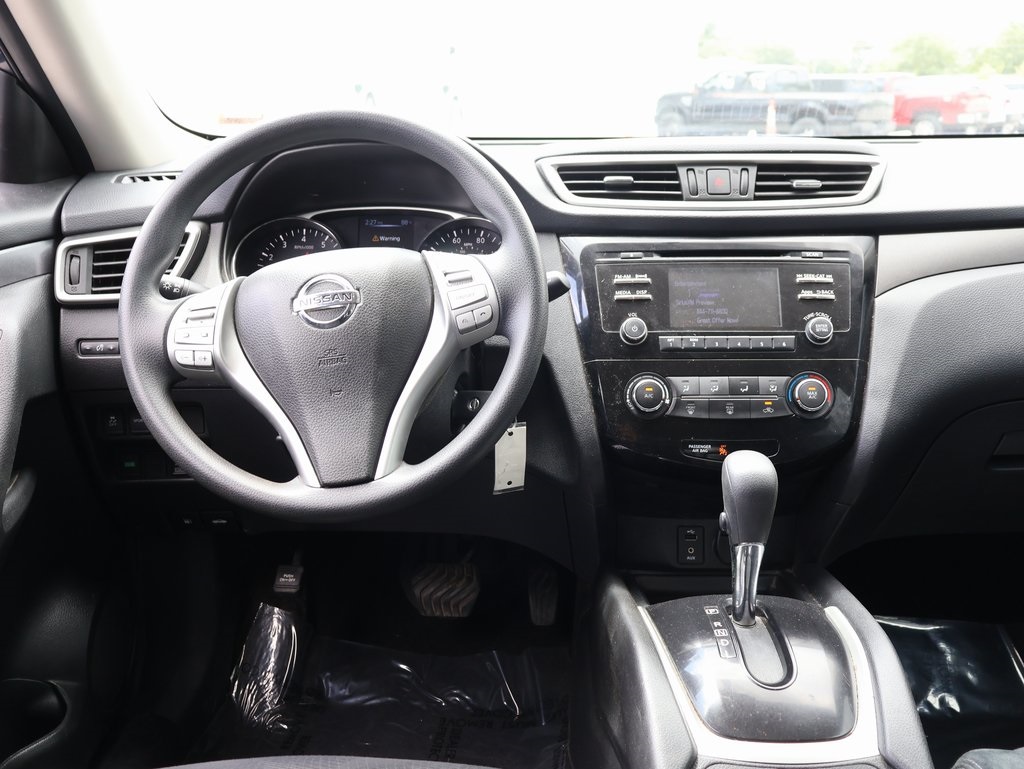 2016 Nissan Rogue S photo 18