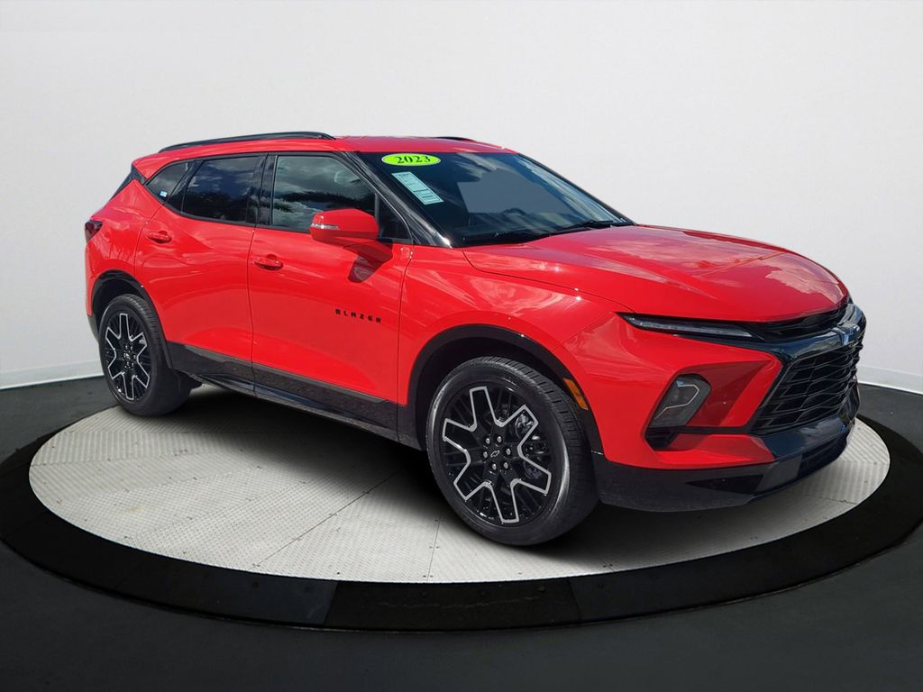 2023 Chevrolet Blazer RS photo 2