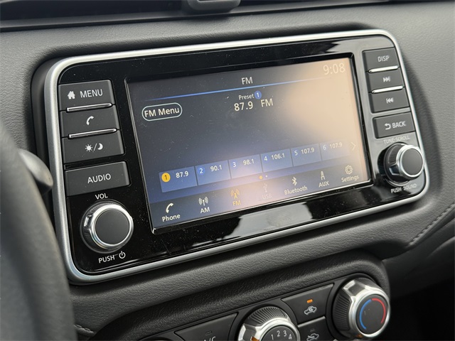 2025 Nissan Versa 1.6 S photo 17