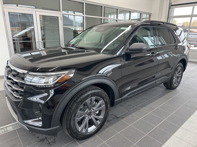 2026 Ford Explorer photo 4