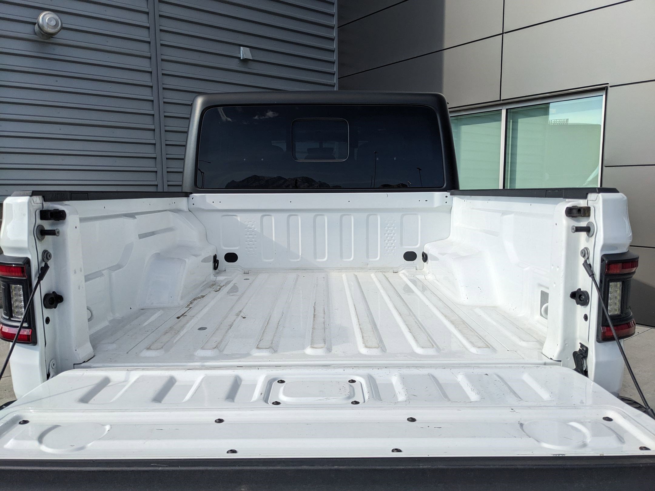 2020 Jeep Gladiator Rubicon photo 23