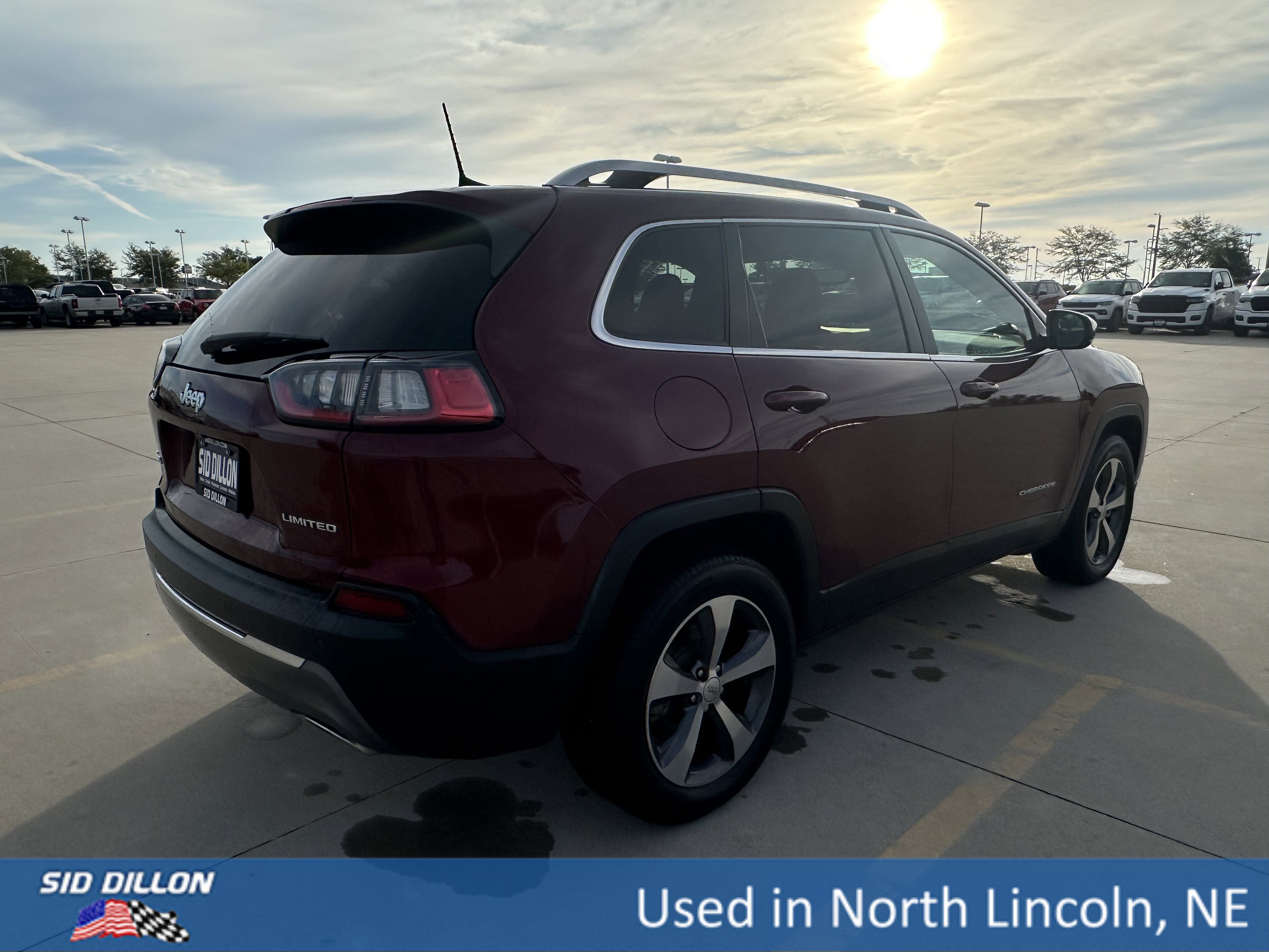 2019 Jeep Cherokee Limited photo 2