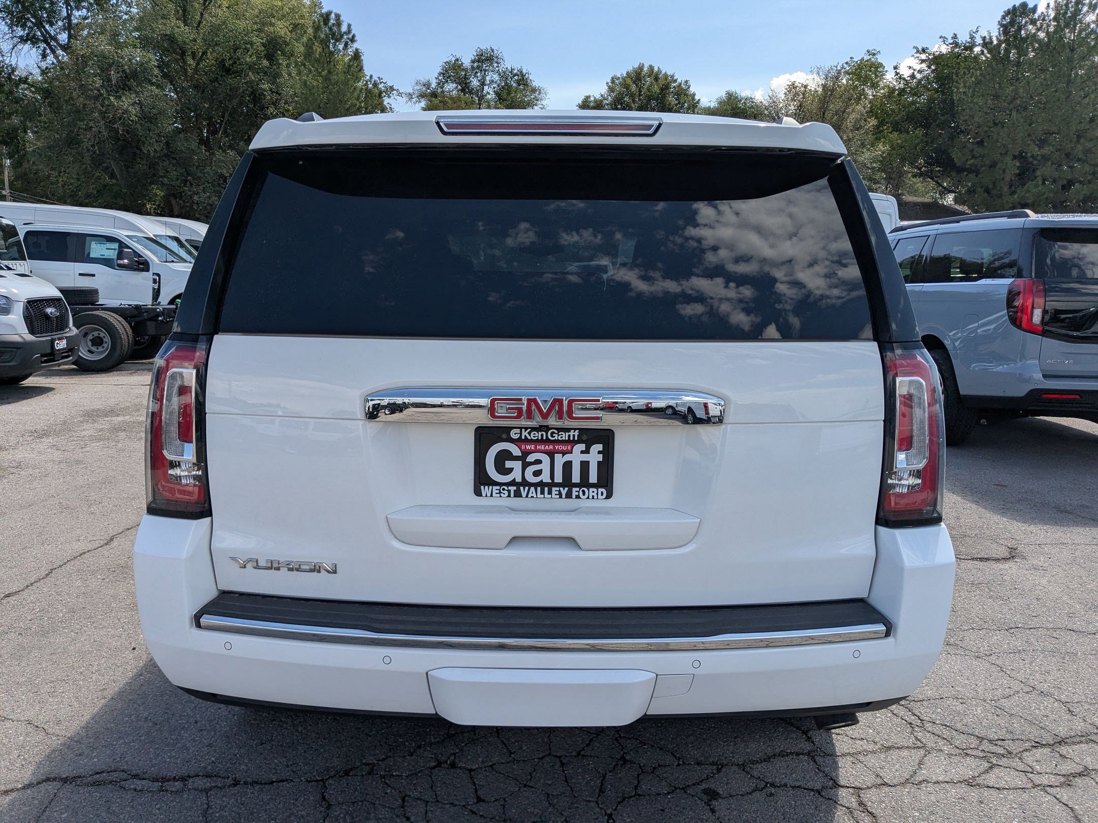 2016 Gmc Yukon Denali photo 3