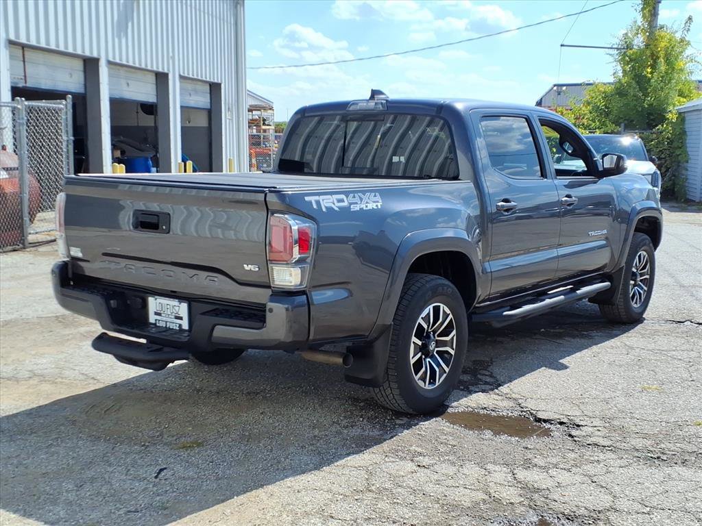2021 Toyota Tacoma TRD Sport photo 2