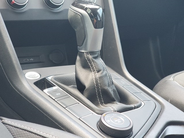 2022 Volkswagen Taos SE photo 18