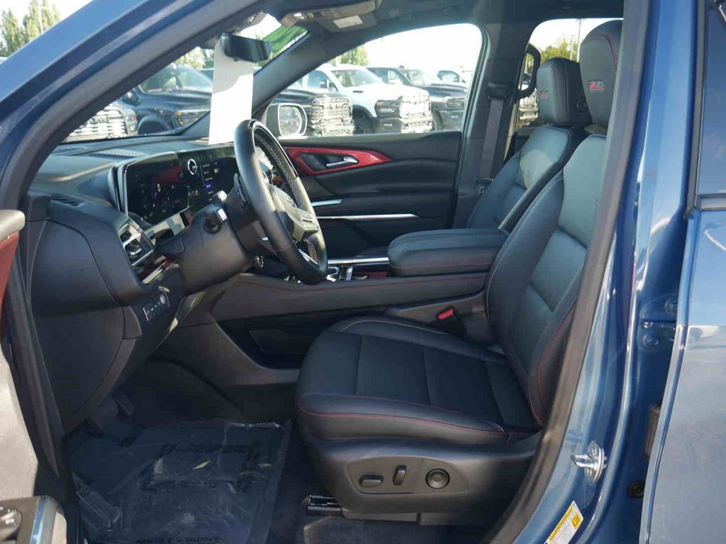 2024 Chevrolet Traverse Z71 photo 31