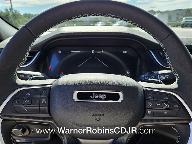 2025 Jeep Grand Cherokee Laredo photo 20