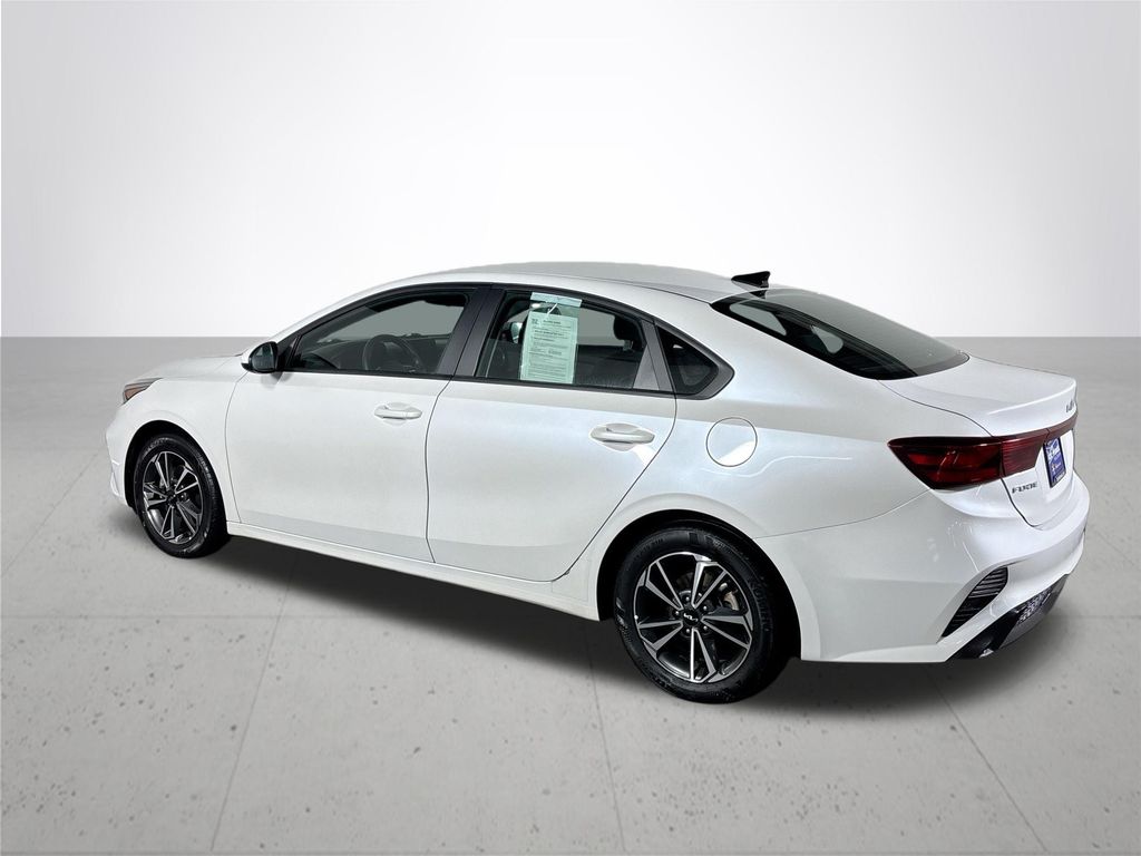 2023 Kia Forte LXS photo 8