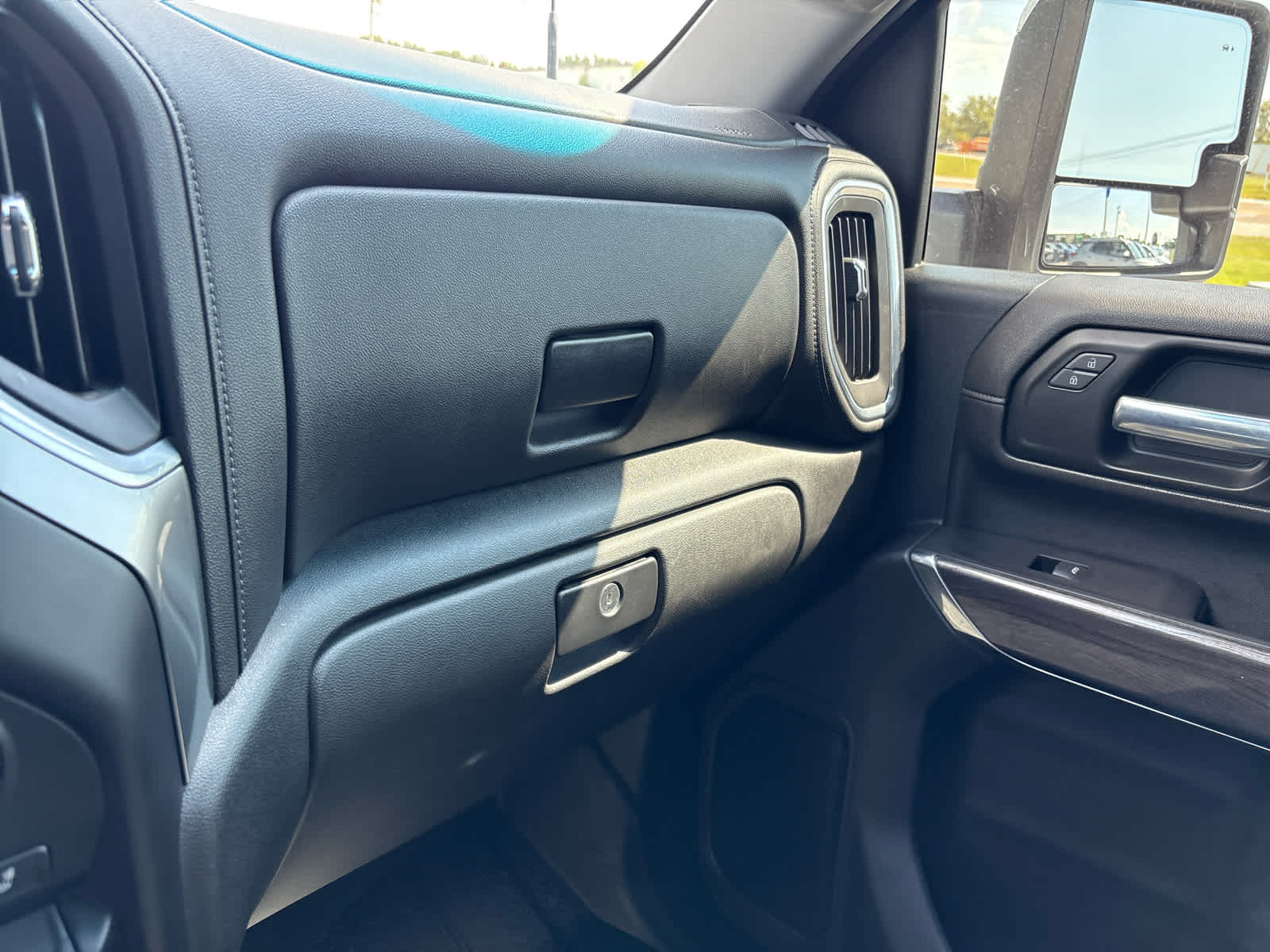 2020 Chevrolet Silverado 2500HD LTZ photo 31