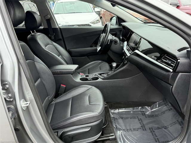 2022 Kia Niro Touring Special Edition photo 15