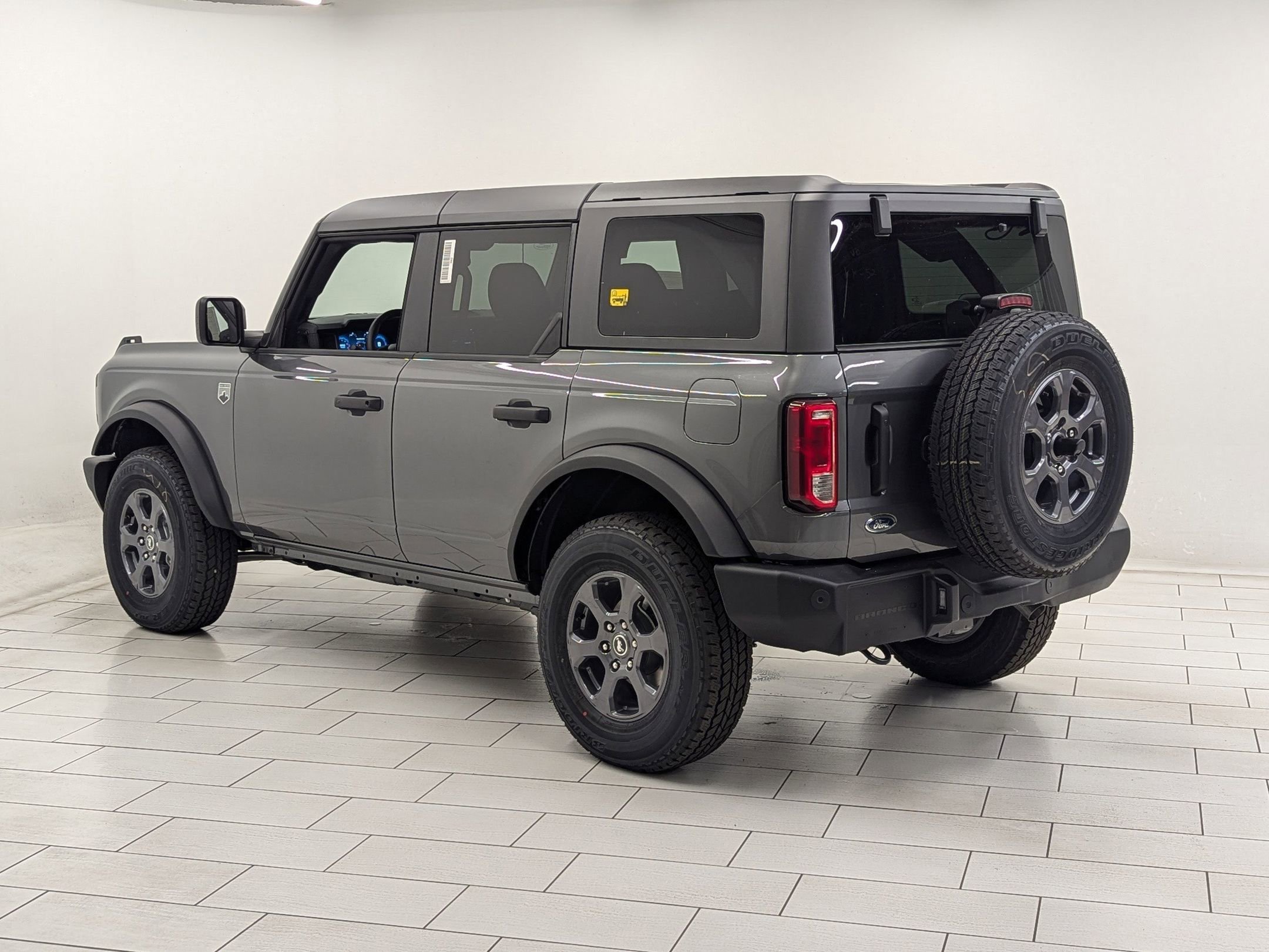 2025 Ford Bronco Big Bend photo 2