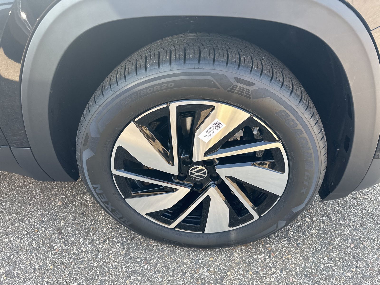 2026 Volkswagen Atlas SE Technology photo 4