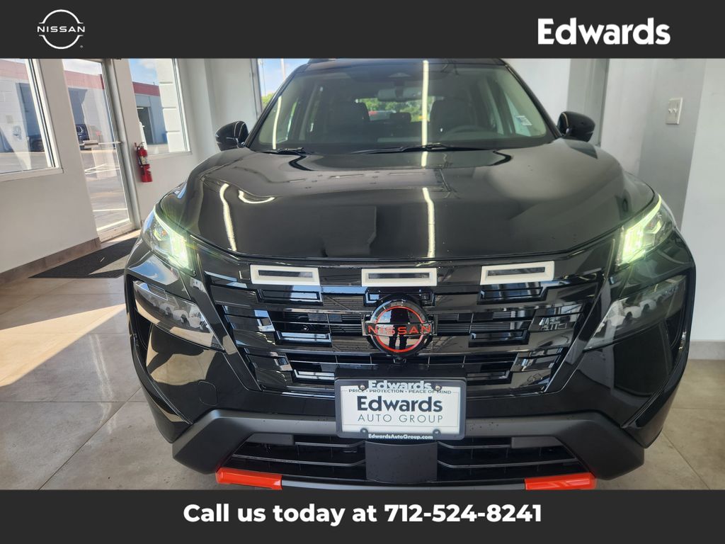 2026 Nissan Rogue SV photo 2