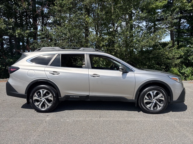 2020 Subaru Outback Limited photo 2
