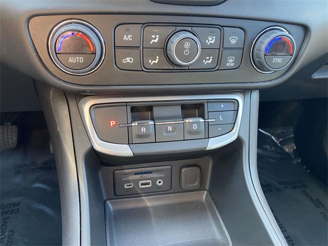 2024 Gmc Terrain SLT photo 27