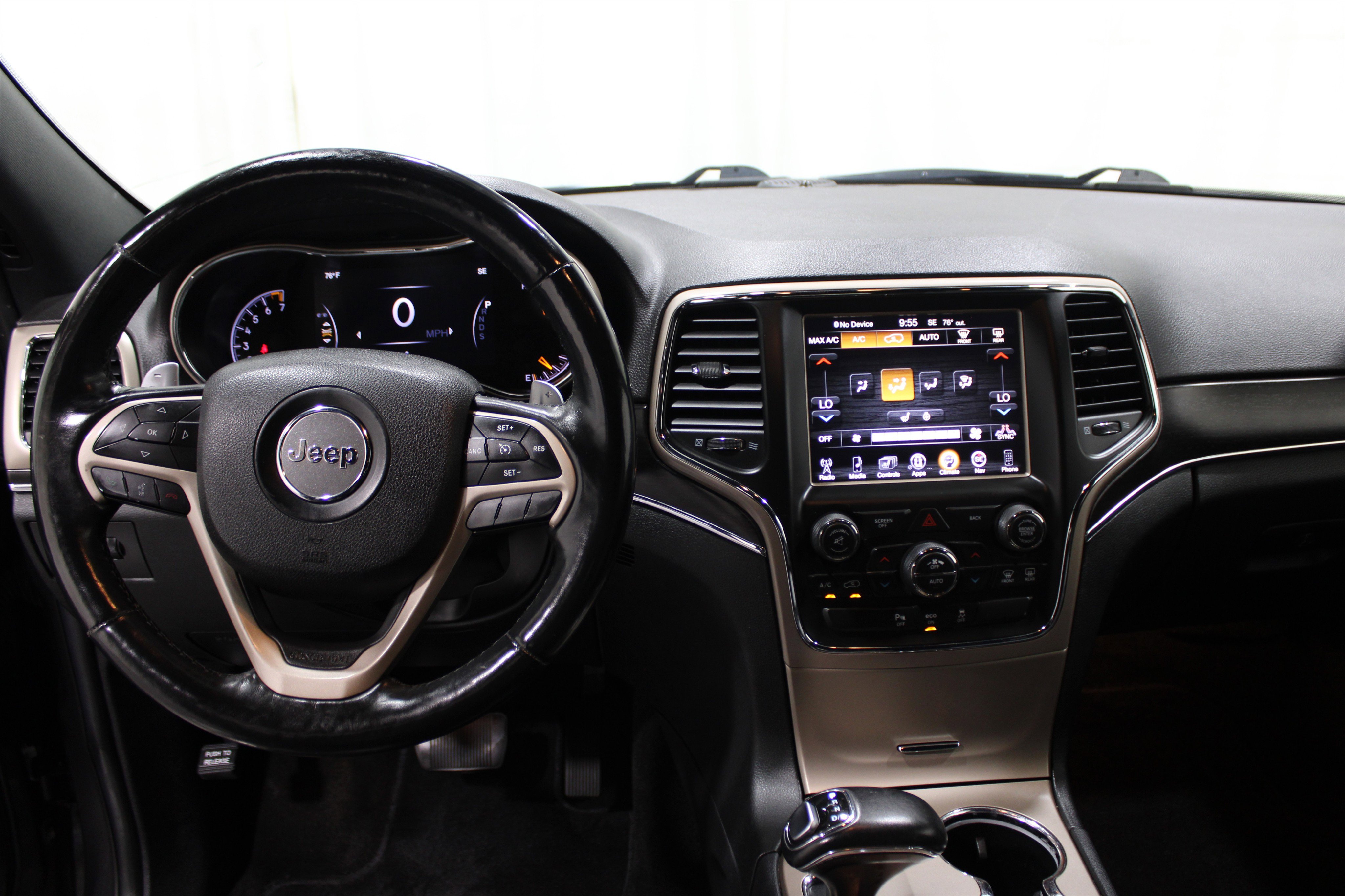Used 2014 Jeep Grand Cherokee Limited with VIN 1C4RJFBG9EC431217 for sale in Wichita, KS