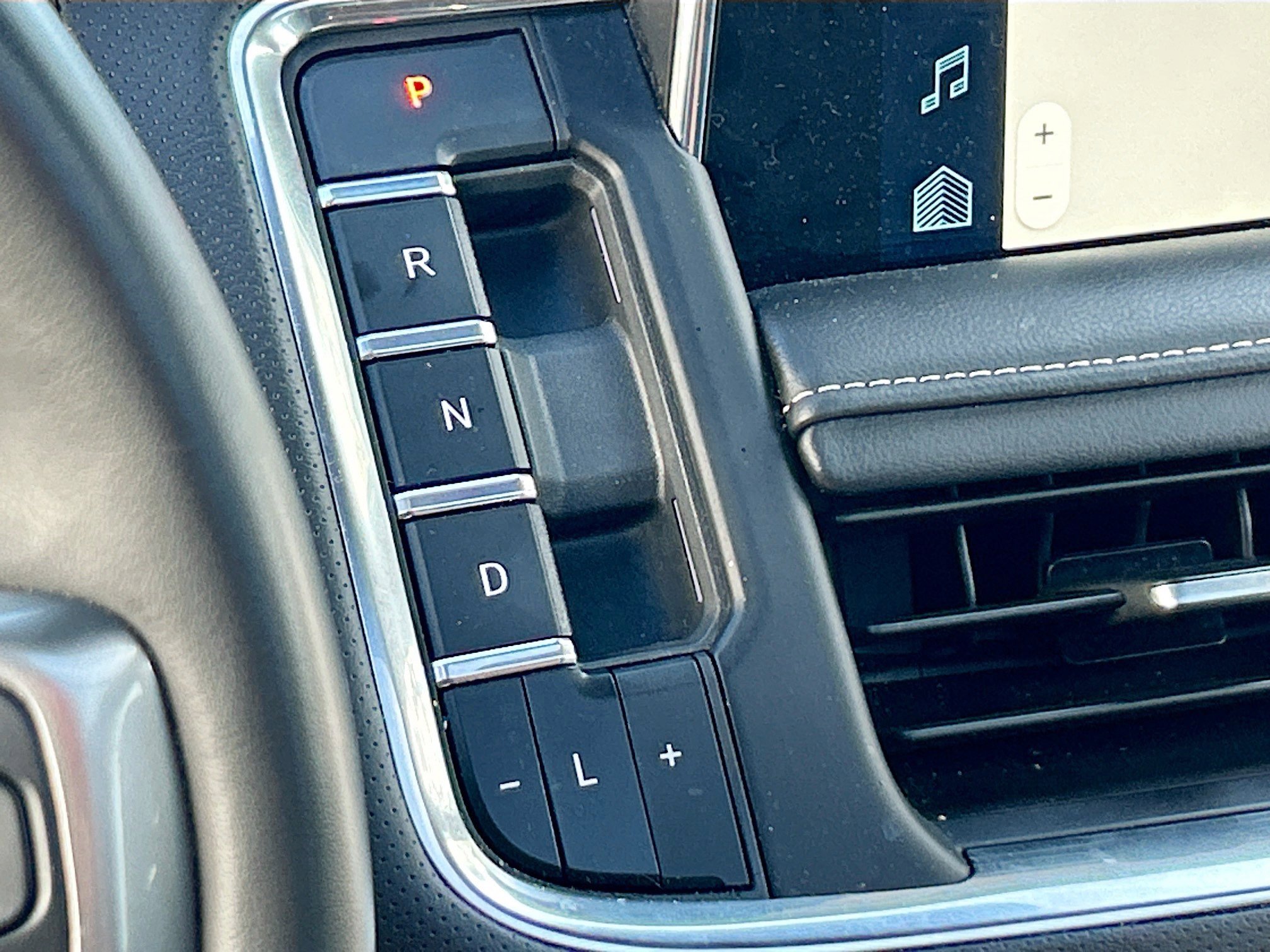 2023 Chevrolet Tahoe Premier photo 23