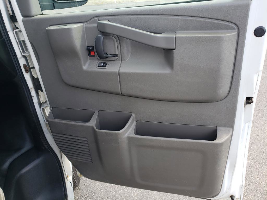 2017 Chevrolet Express 2500 Cargo photo 10