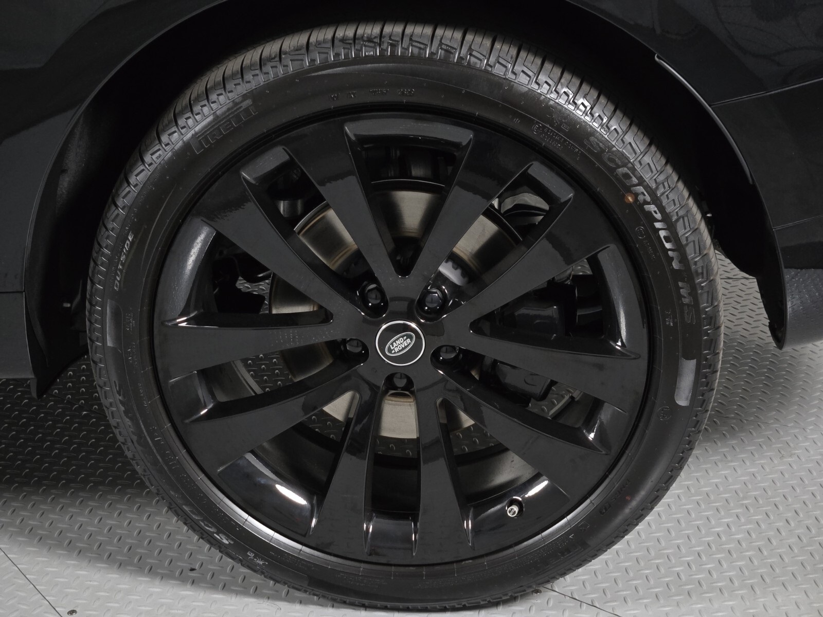 2025 Land Rover Range Rover Sport SE photo 7