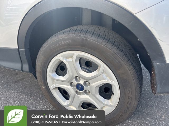 2017 Ford Escape S photo 10