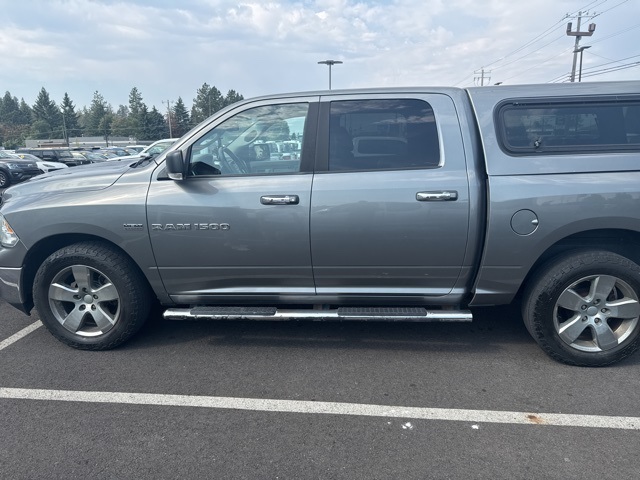 2011 Ram 1500 SLT photo 2