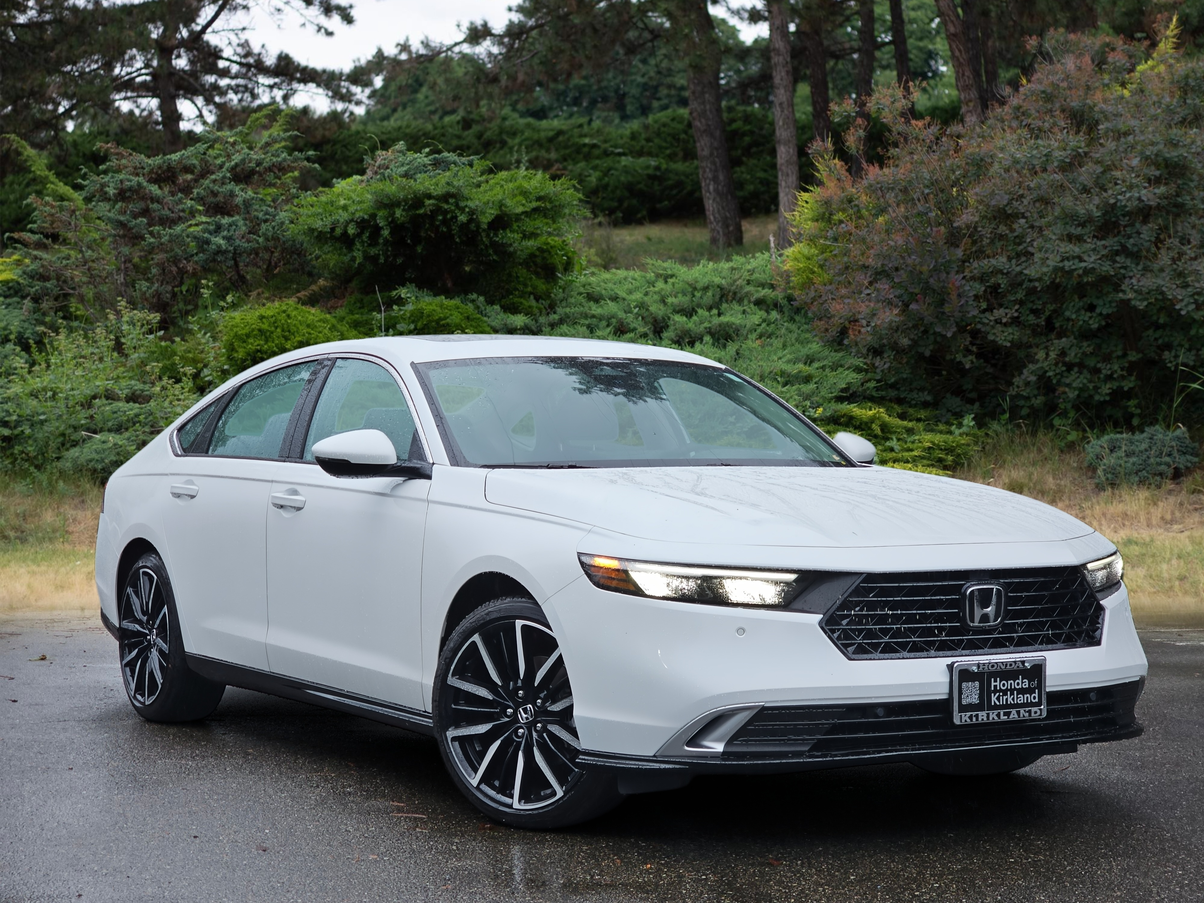 2025 Honda Accord Hybrid Touring's photo