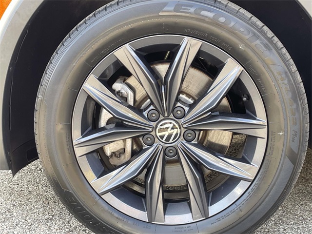 2022 Volkswagen Tiguan SE photo 9