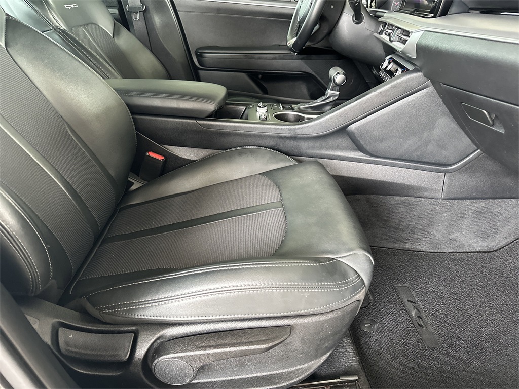 2022 Kia K5 GT-Line photo 32