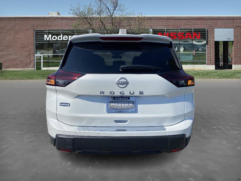 2026 Nissan Rogue SV photo 2