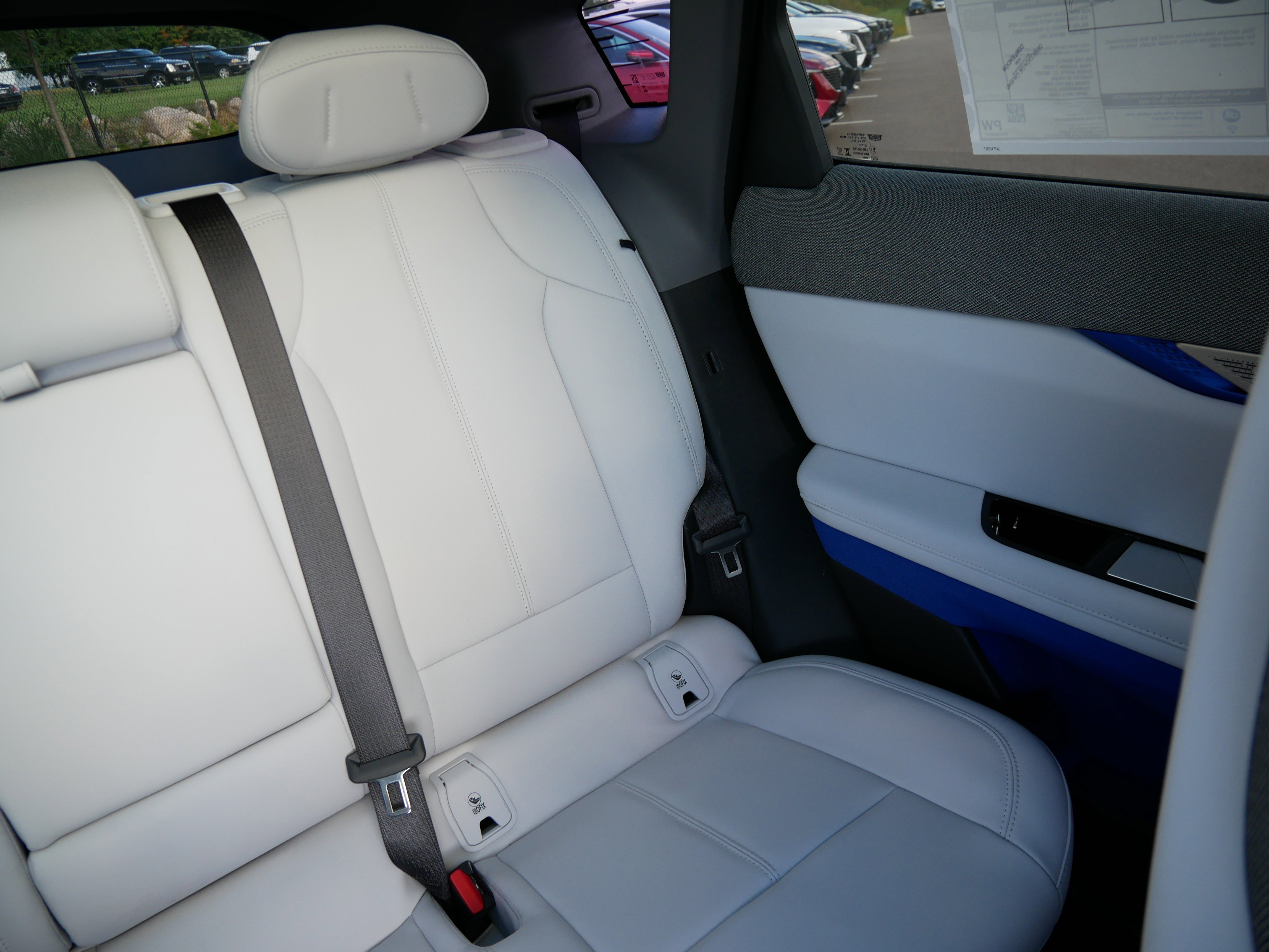 2025 Cadillac Optiq Luxury photo 9
