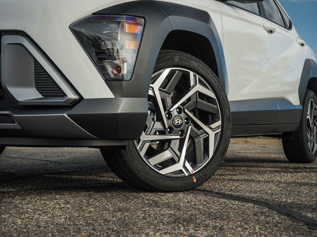 2026 Hyundai Kona SEL photo 3