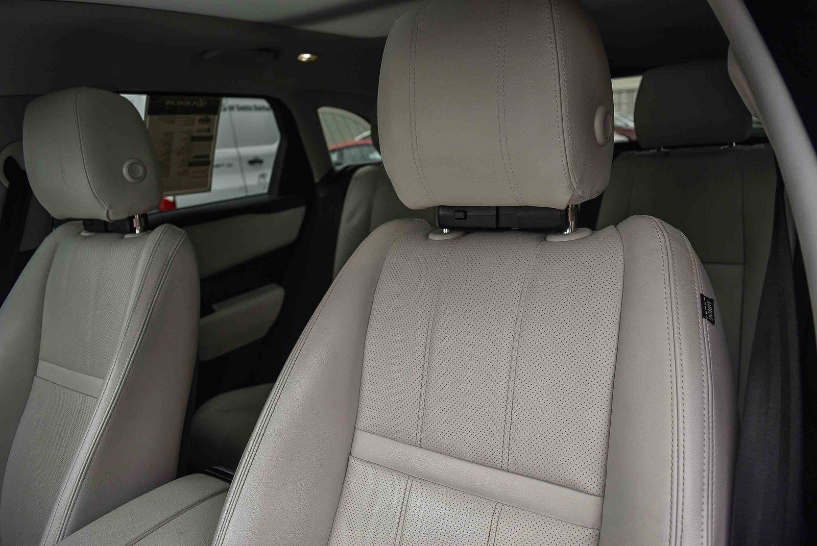2021 Land Rover Range Rover Velar R-Dynamic S photo 23