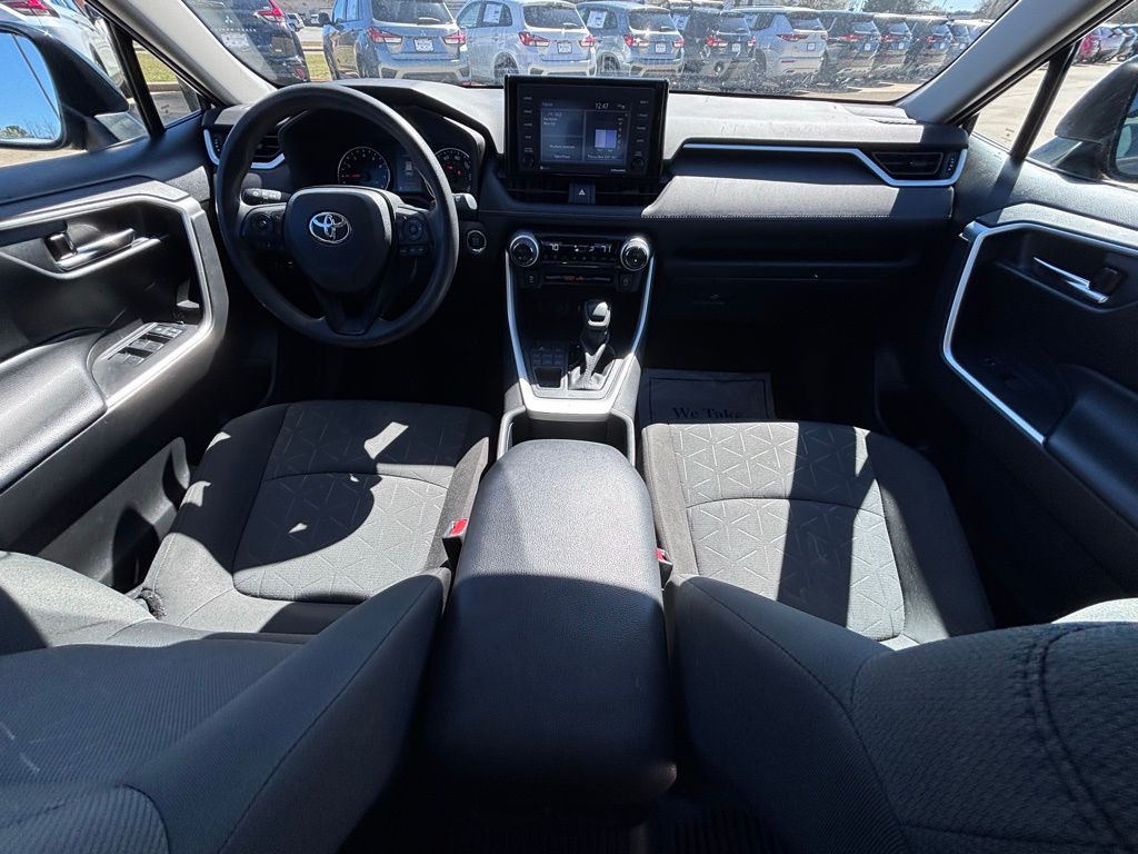 2022 Toyota RAV4 XLE photo 22
