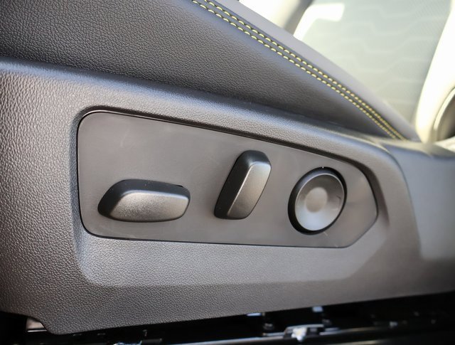 2025 Chevrolet Colorado ZR2 photo 8