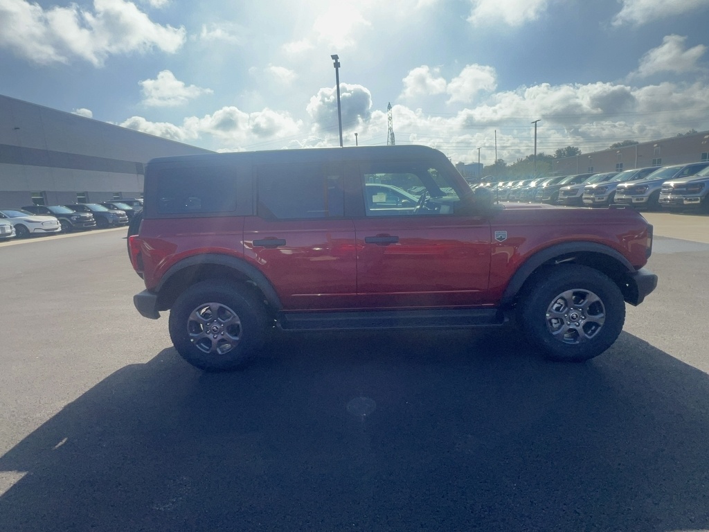 2025 Ford Bronco Big Bend photo 2
